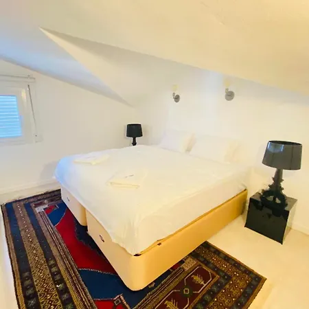 Franklin Apartm